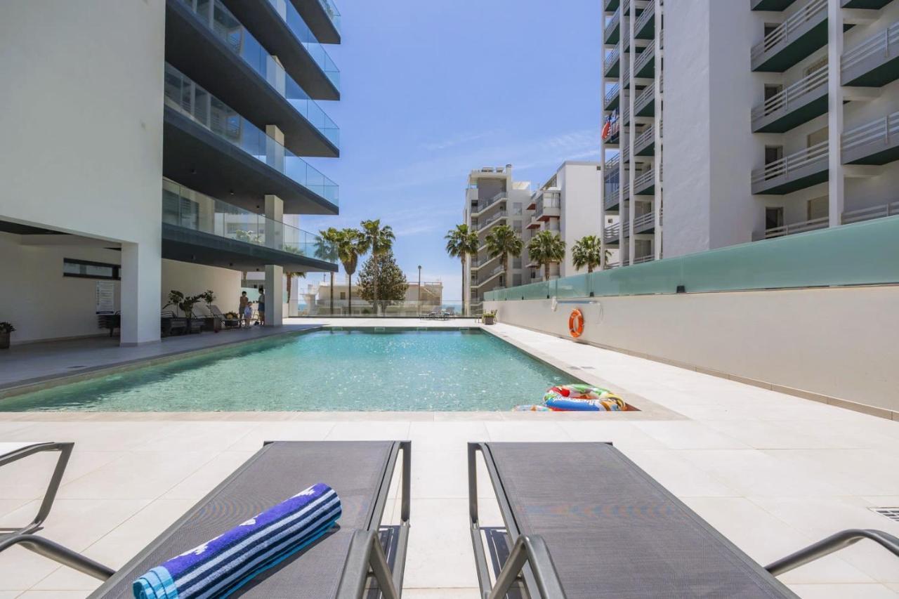 Stylish Modern Beachside Apartment With Pool & Seaview Quarteira Exteriér fotografie